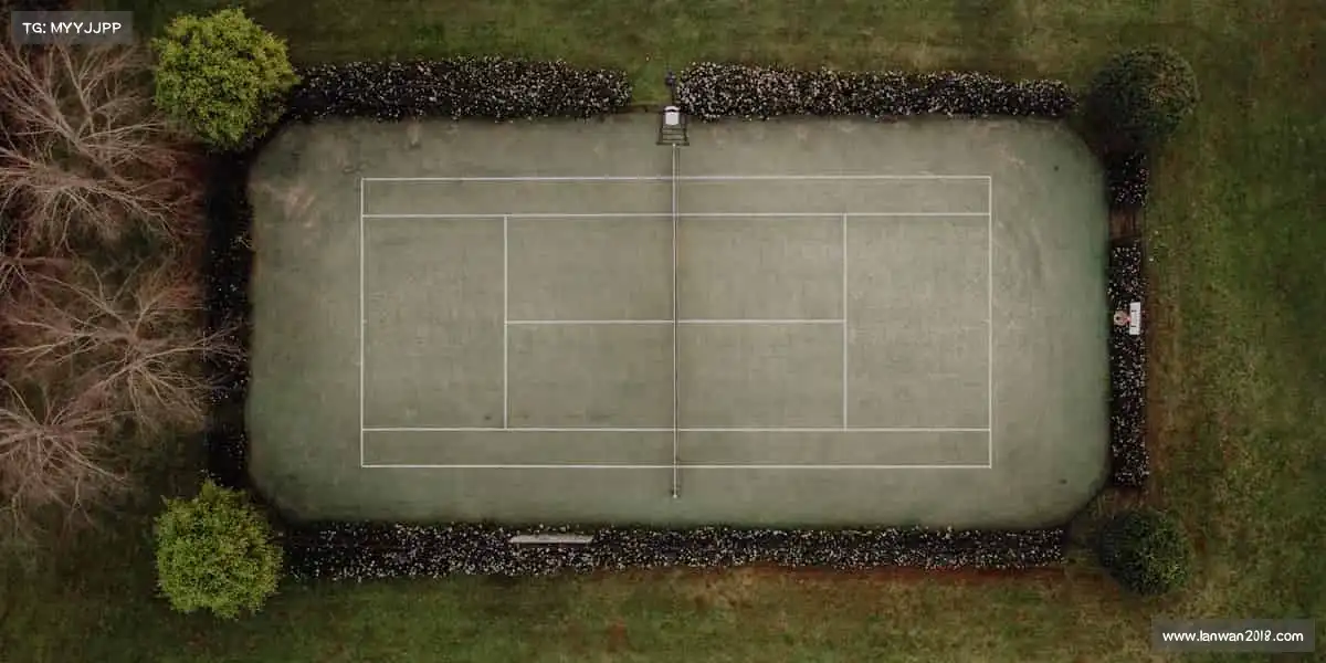 必一运动🥊拳头紧握,斗志燃烧 —— 在擂台上,诠释无畏与坚韧!